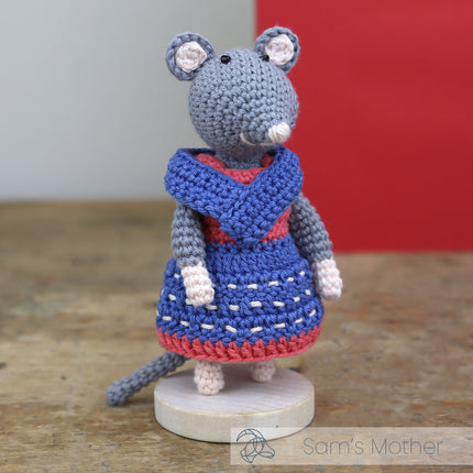 Crochet Kit Mother Mouse - Amigurumi DIY Kit