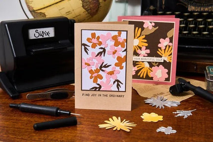 2D Texture Fades with Thinlits Die by Tim Holtz Vault Side-Order Floristry (1+11pcs)